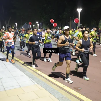 Runner Photo 6524421