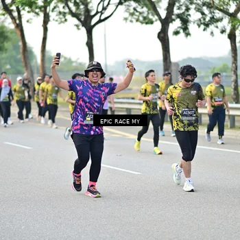 Runner Photo 6524640