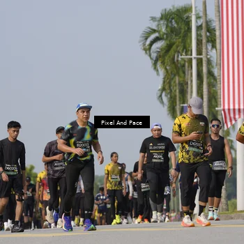 Runner Photo 6524898