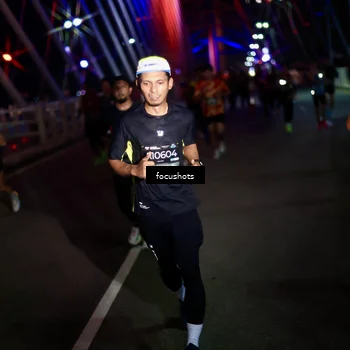 Runner Photo 6525002