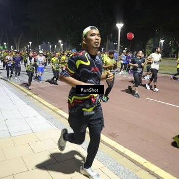 Runner Photo 6525062