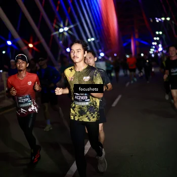 Runner Photo 6525247