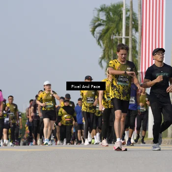 Runner Photo 6525301
