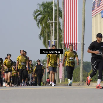 Runner Photo 6525330