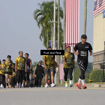 Runner Photo 6525348