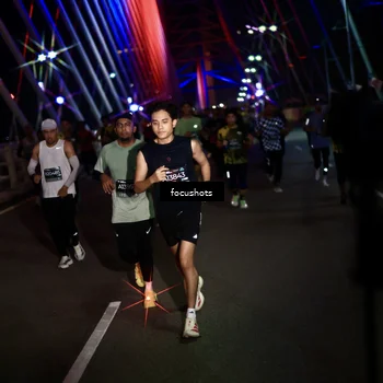Runner Photo 6525392