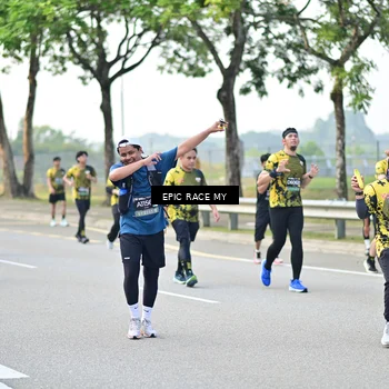 Runner Photo 6525460