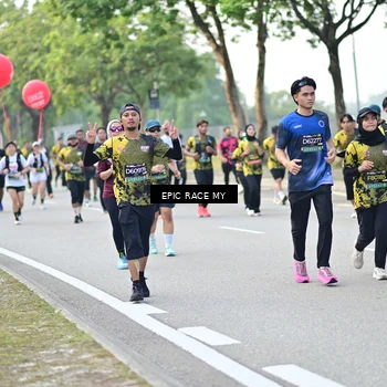 Runner Photo 6525741
