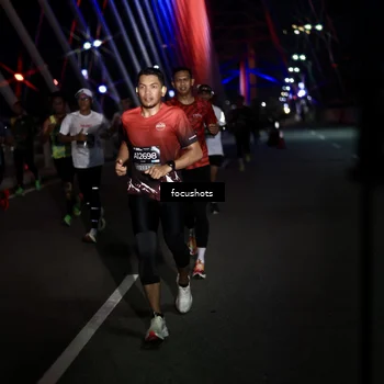 Runner Photo 6526273