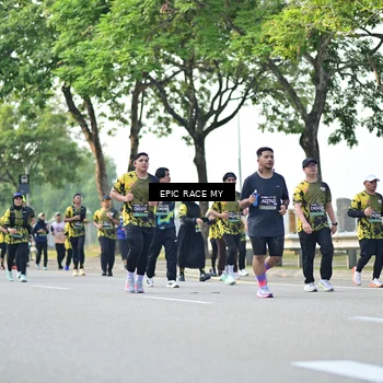 Runner Photo 6526373