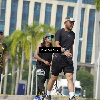 Runner Photo 6526640