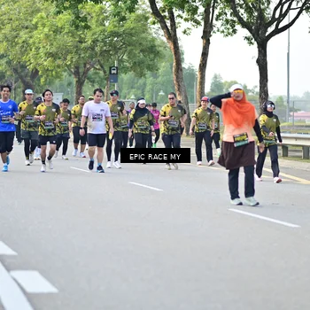 Runner Photo 6527028