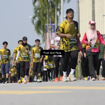 Runner Photo 6527418