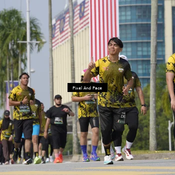 Runner Photo 6527612