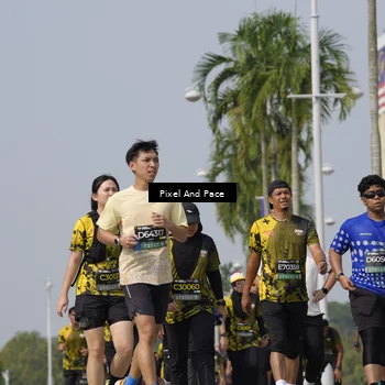 Runner Photo 6527883