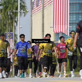 Runner Photo 6527885