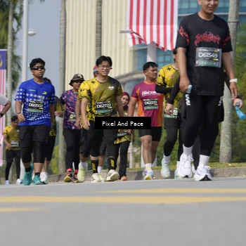 Runner Photo 6527891