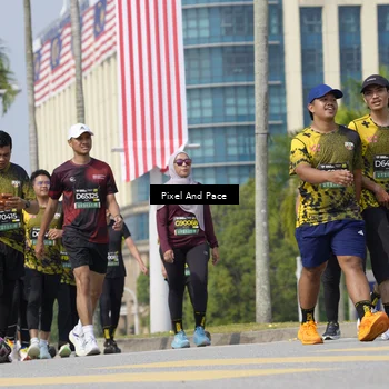 Runner Photo 6528043