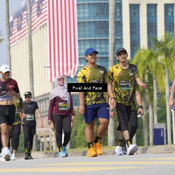 Runner Photo 6528046
