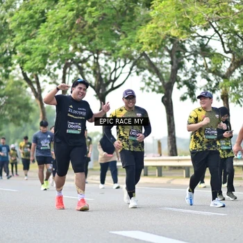 Runner Photo 6528073
