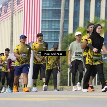 Runner Photo 6528088