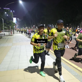 Runner Photo 6528100