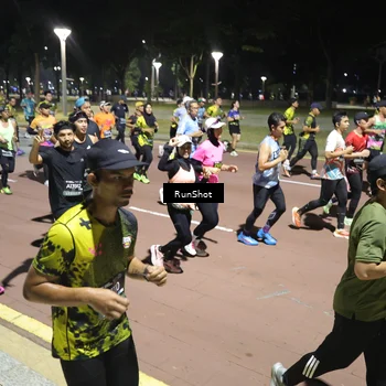Runner Photo 6528132