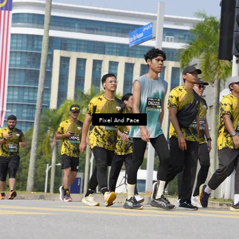 Runner Photo 6528163