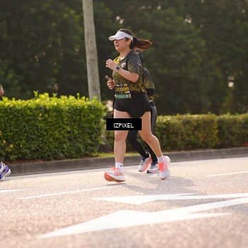 Runner Photo 6528235