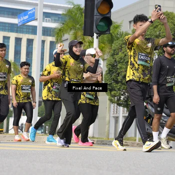 Runner Photo 6528274