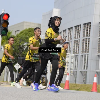 Runner Photo 6528397