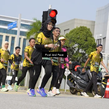 Runner Photo 6528443