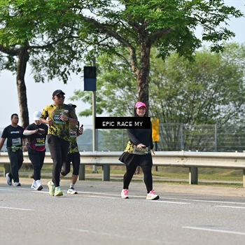 Runner Photo 6528693