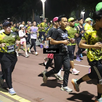 Runner Photo 6529216