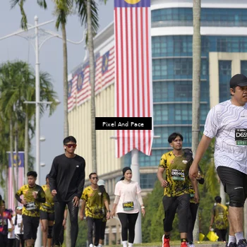Runner Photo 6529240
