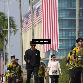 Runner Photo 6529243