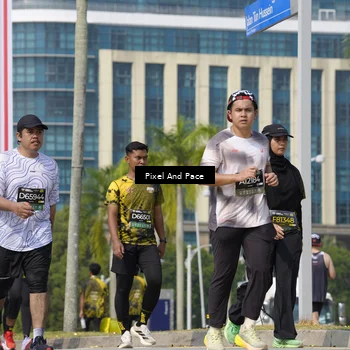 Runner Photo 6529257
