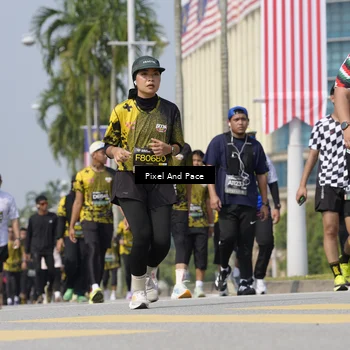 Runner Photo 6529391