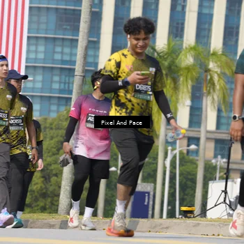 Runner Photo 6529676