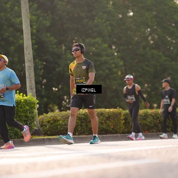 Runner Photo 6529680