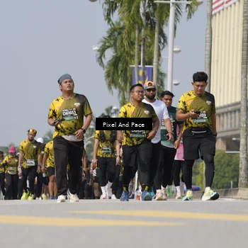 Runner Photo 6529854