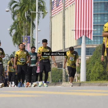 Runner Photo 6529881