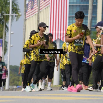 Runner Photo 6529941