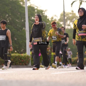 Runner Photo 6530012