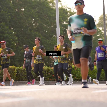 Runner Photo 6530246
