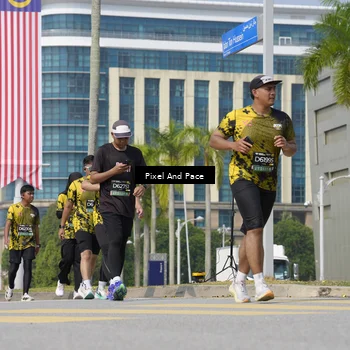 Runner Photo 6530424
