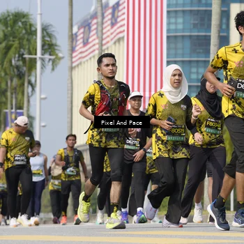 Runner Photo 6530460