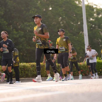 Runner Photo 6530768