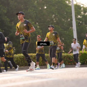 Runner Photo 6530773
