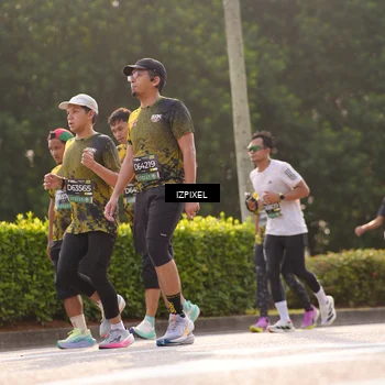 Runner Photo 6530837